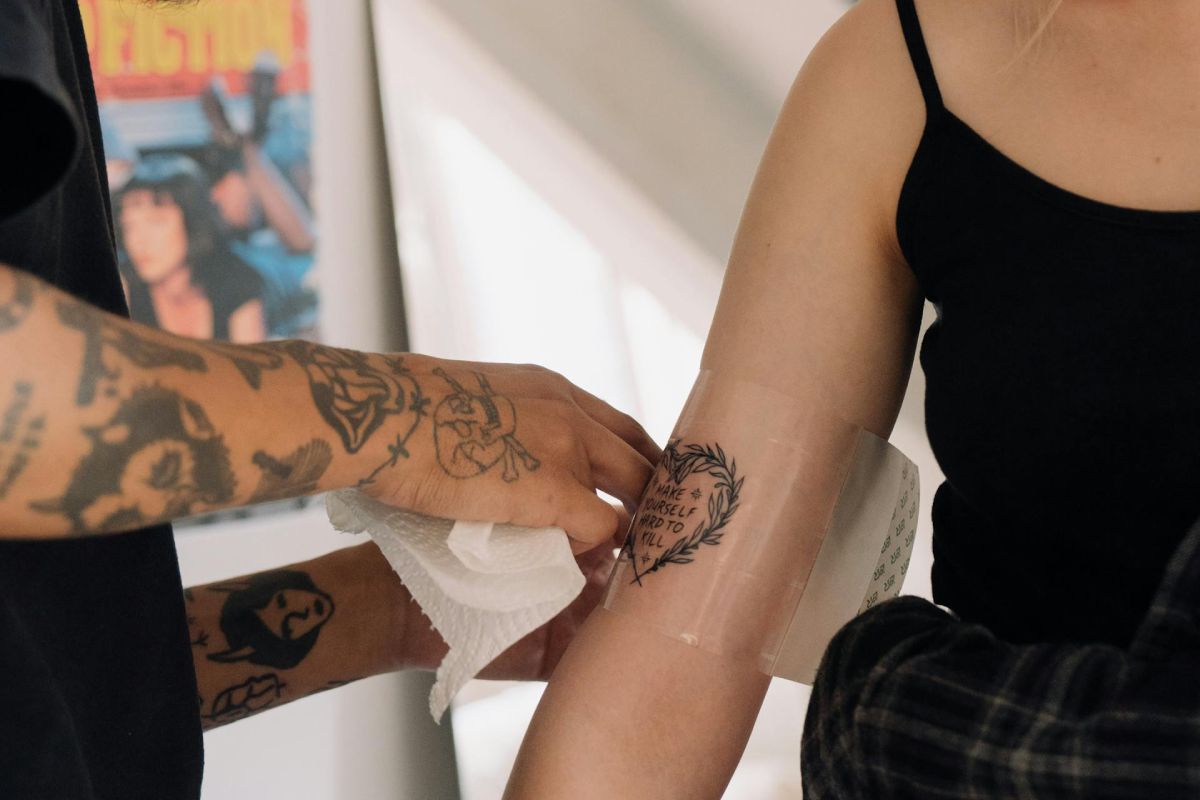 Dry Healing vs. Moist Healing Tattoo: Which is Best for You?