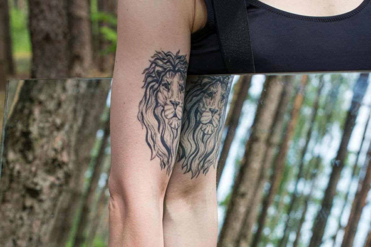 Family protector tattoo - Lion